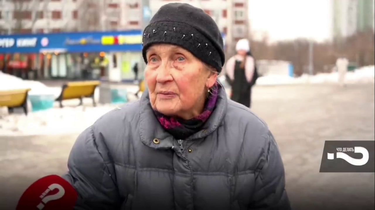 бабушка объяснила какая. старуха в платке. агрессия у пожилых. бабушка объяснила какая. бабушка объяснила какая.