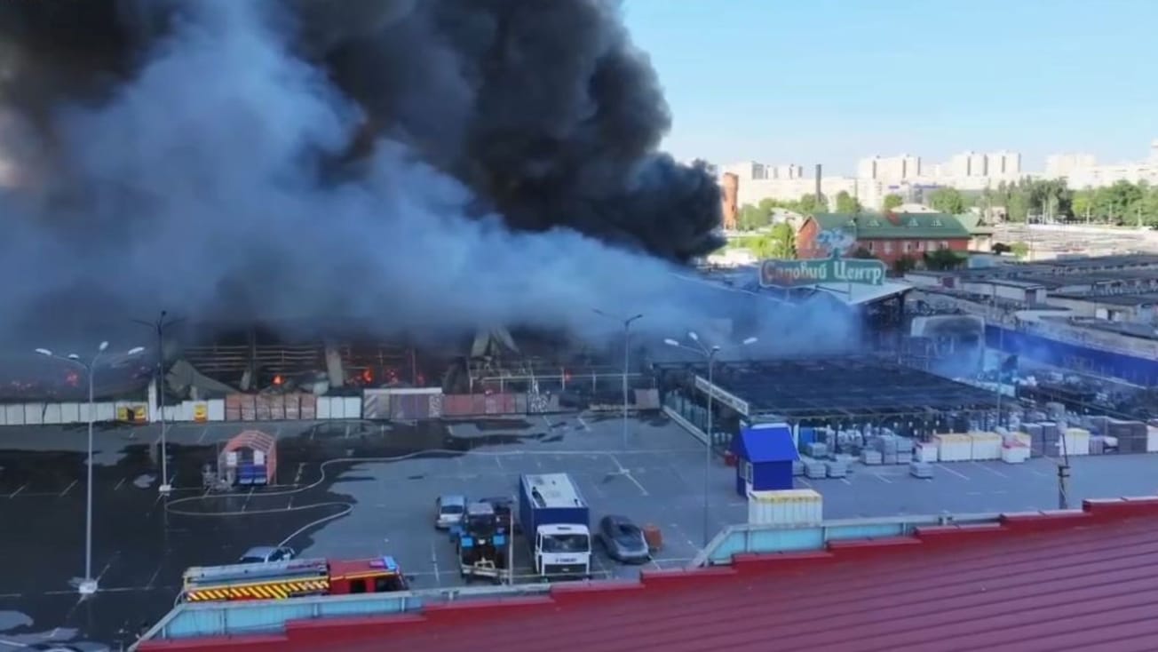 Идентифицированы пять российских преступников, причастных к авиаудару по "Эпицентру" в Харькове