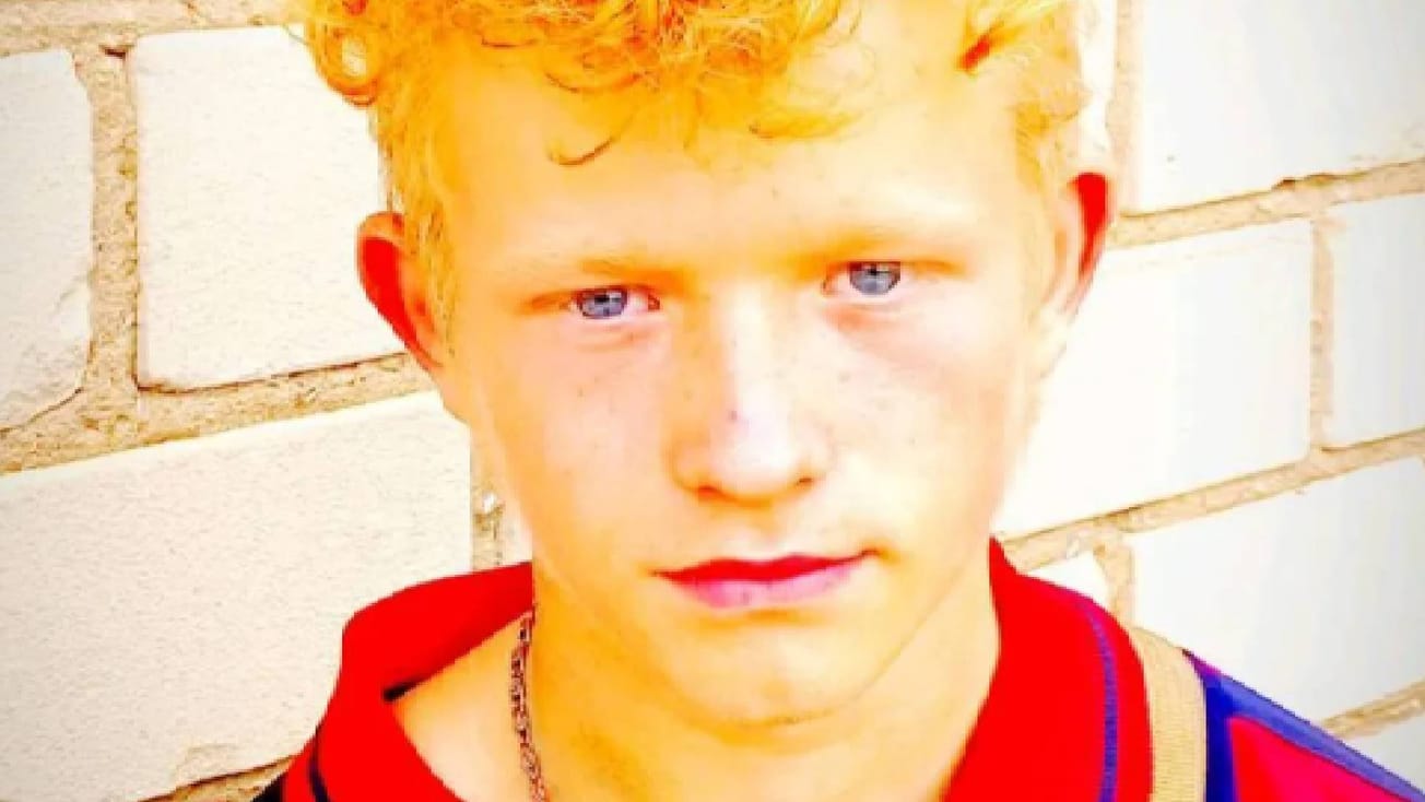 Был светлым ребенком: Россия убила в Херсоне 16-летнего Сашу в день его рождения