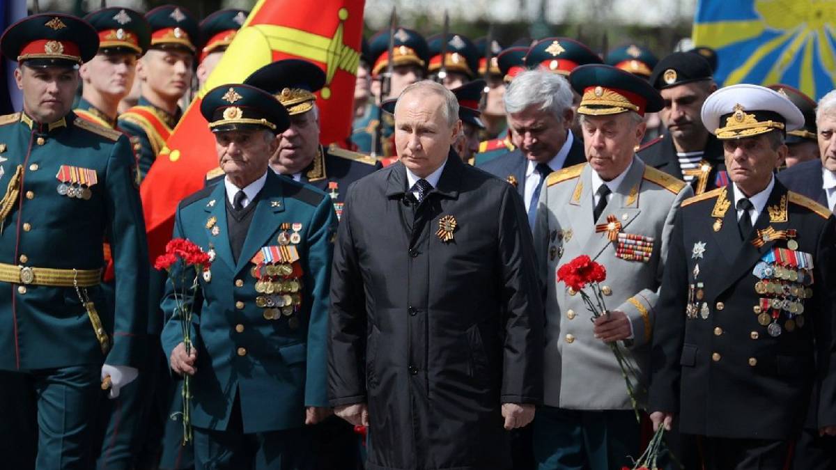 Путин задумал "взорвать" Россию на 9 мая: СМИ раскрыли коварный план Кремля