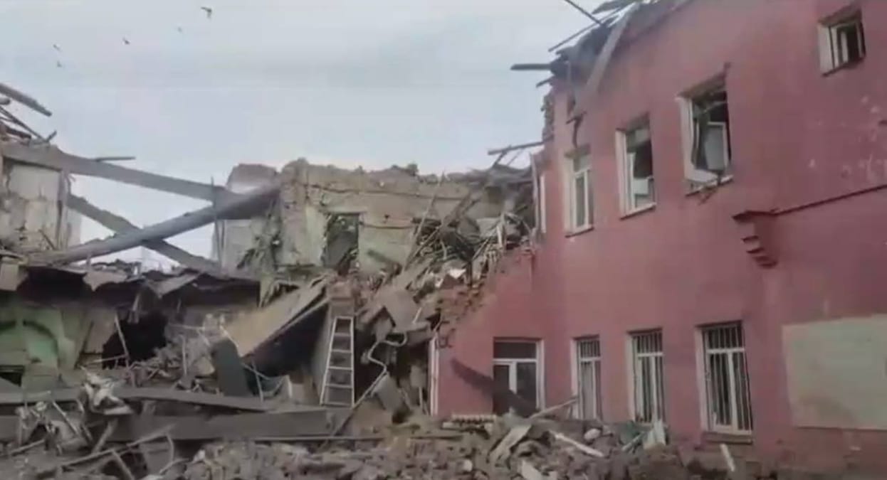 На Курщине могли поразить вражеский пункт дислокации: в сети показали кадры с места прилета