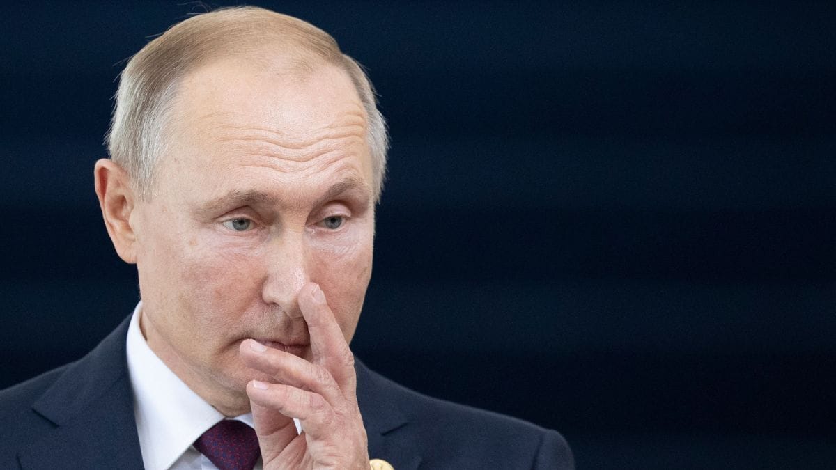 Путину задали единственный острый вопрос – об убийстве людей в Киеве: тот даже потерял голос