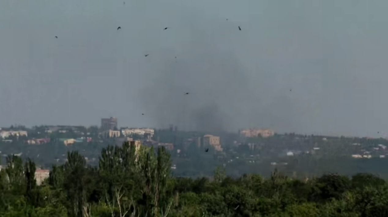 В Донецке прогремели взрывы: атакована военная база