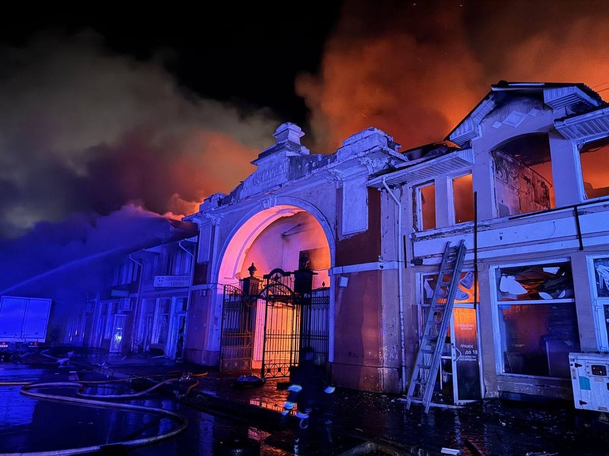 Россияне запускали ударные дроны и ракеты, есть погибшие – Зеленский о ночной атаке