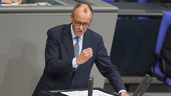 Капитуляция Украины даст Путину время подготовиться к новой войне, – Мерц