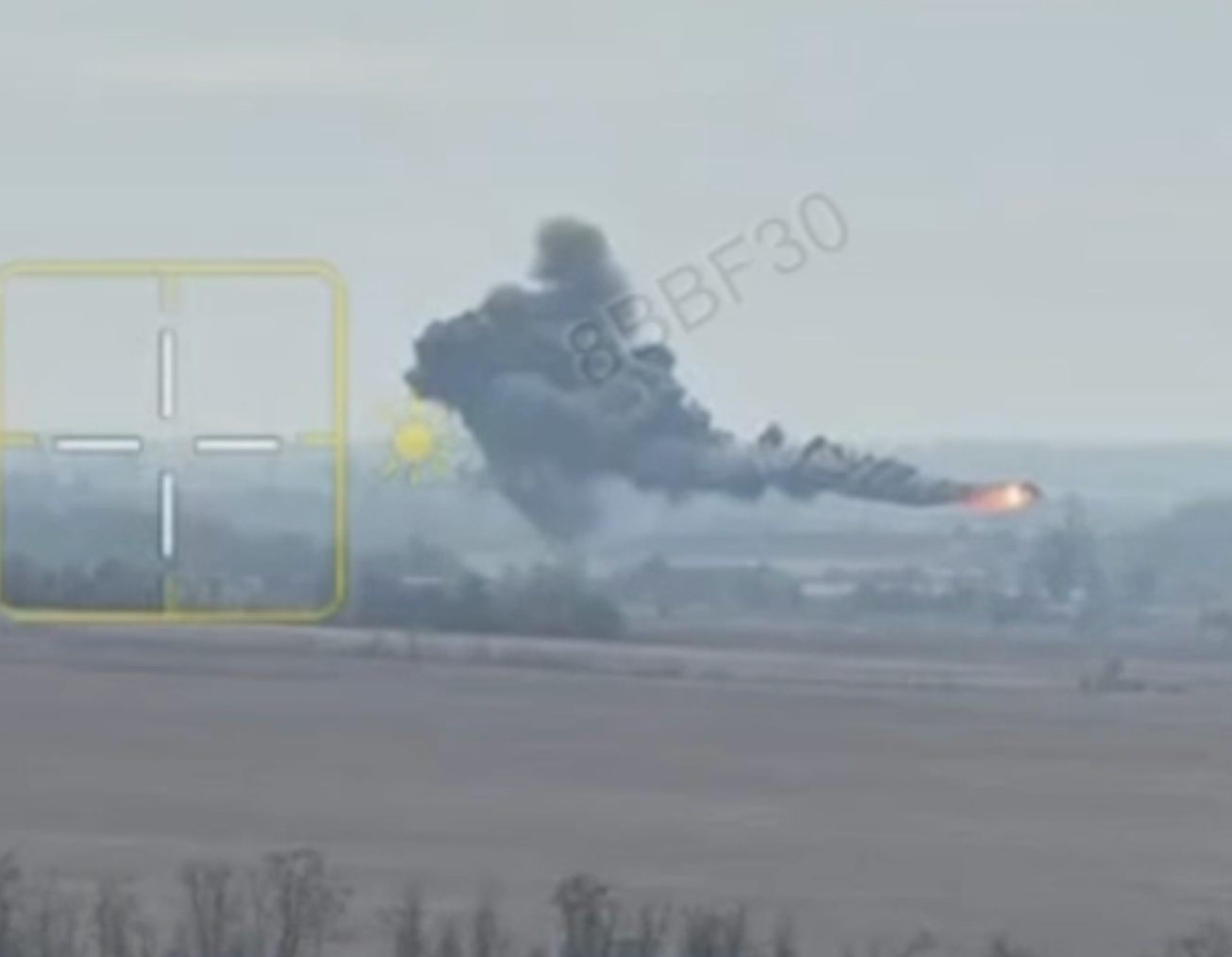 Украинские воины FPV-дроном уничтожили российский вертолет Ми-8