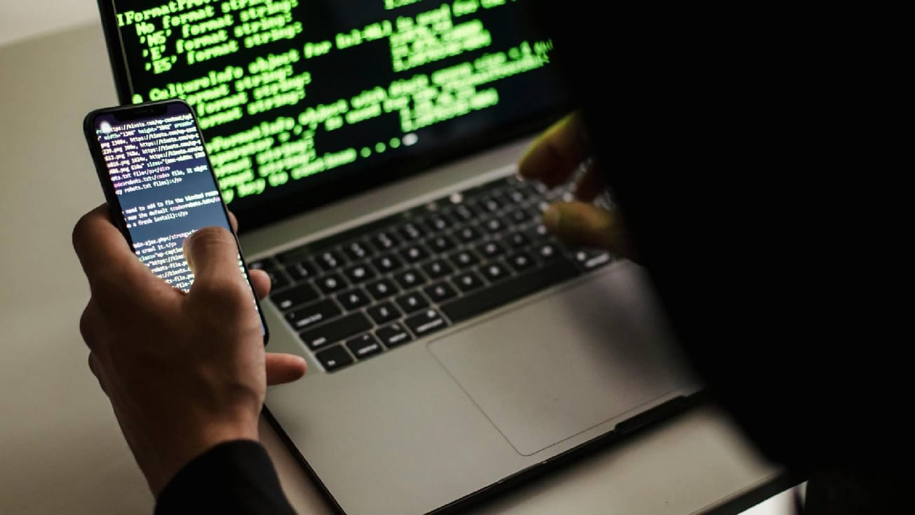 Больше никаких денег на СВО: Украина "положила" российскую банковскую систему быстрых платежей