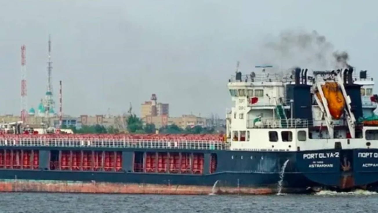 Украинские дроны остановили работу двух ключевых российских нефтяных портов